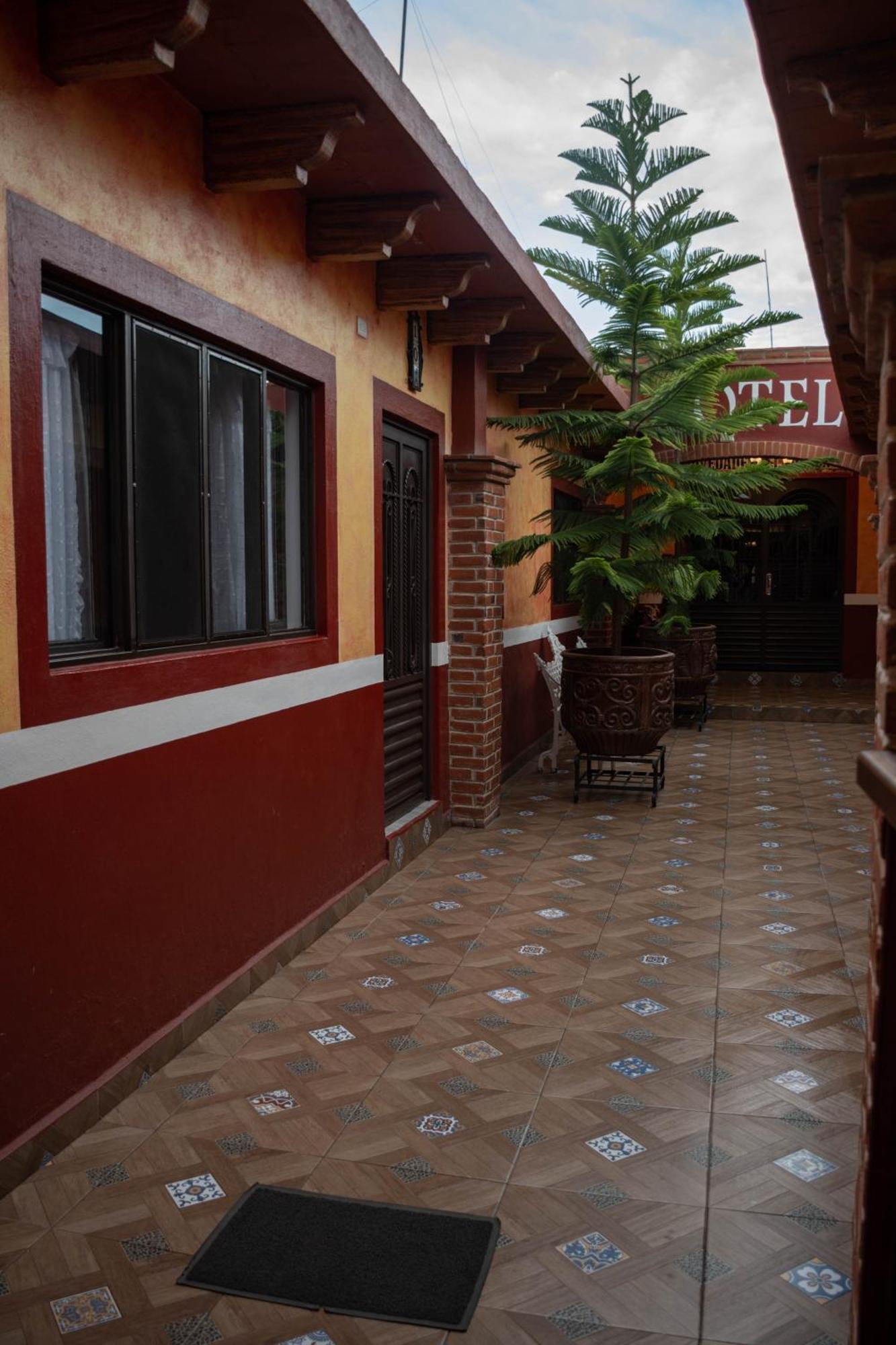 Hotel El Patio Tequisquiapan Exterior photo