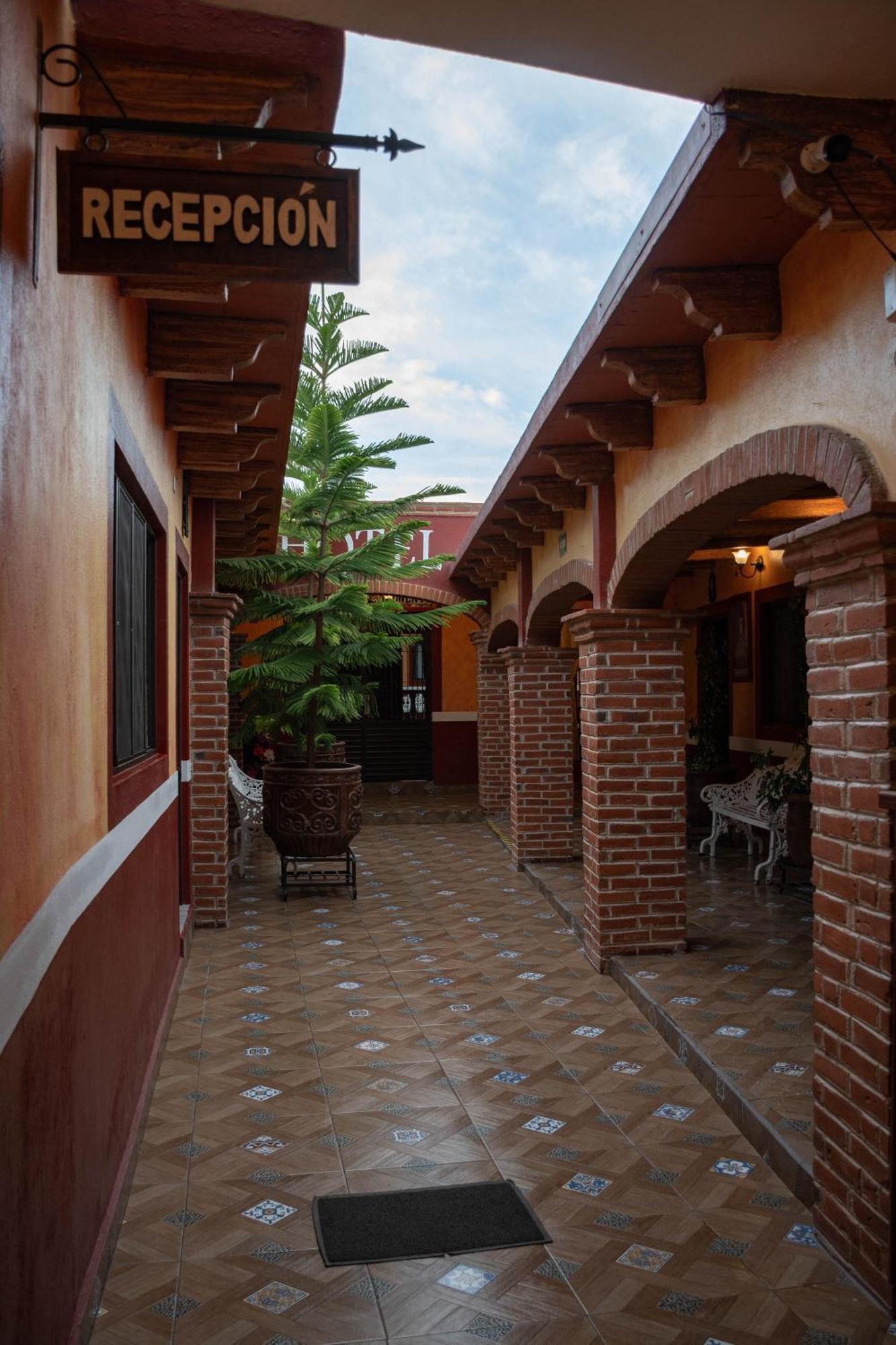 Hotel El Patio Tequisquiapan Exterior photo